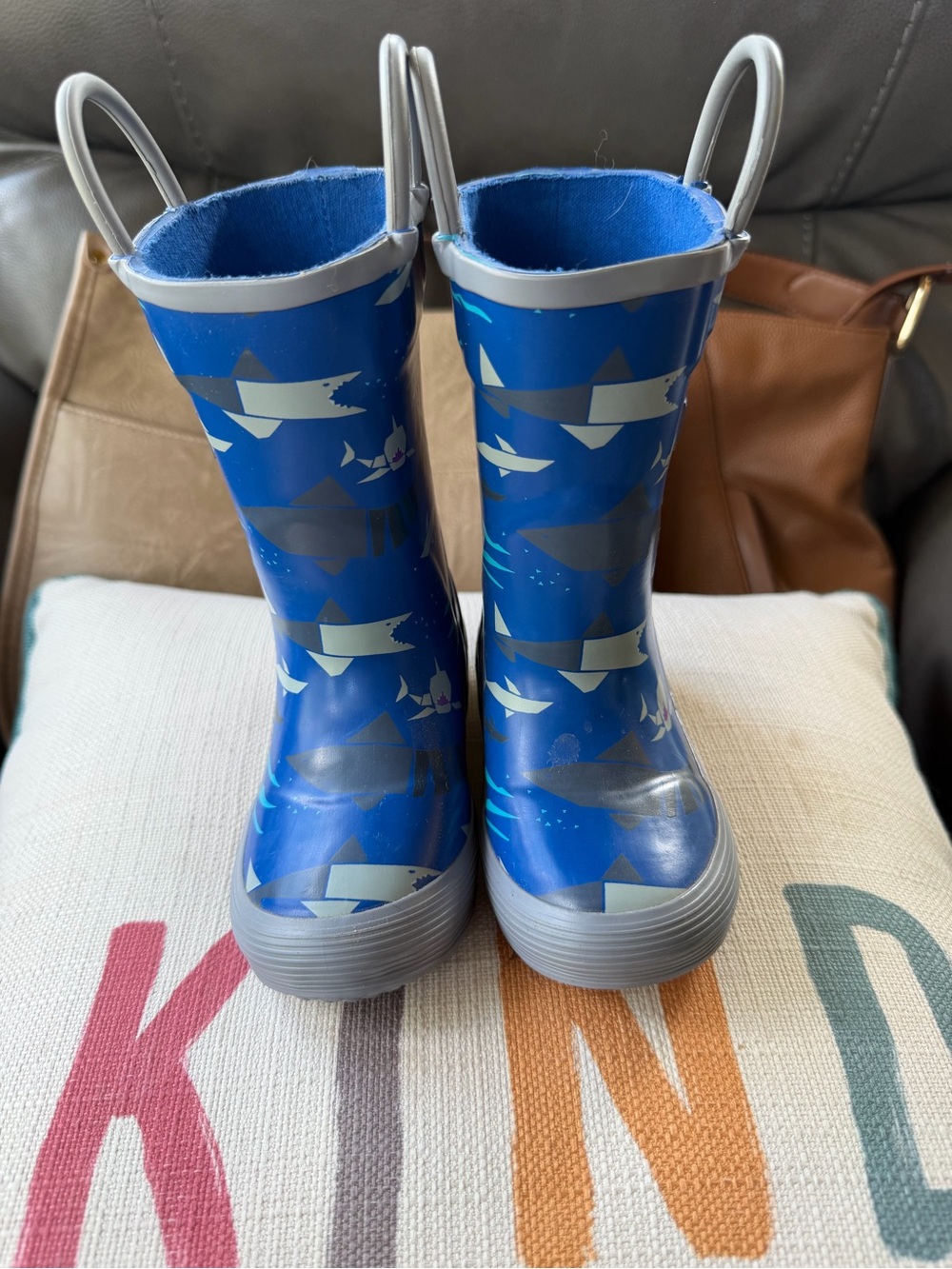 NWOT L.L. Bean Toddlers' Puddle Stompers Rain Boots, Deep Sapphire Shark Geo